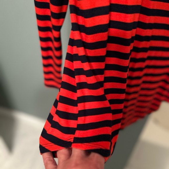 Poppy (red/orange) and Navy long sleeve top.🔝 - Picture 3 of 4